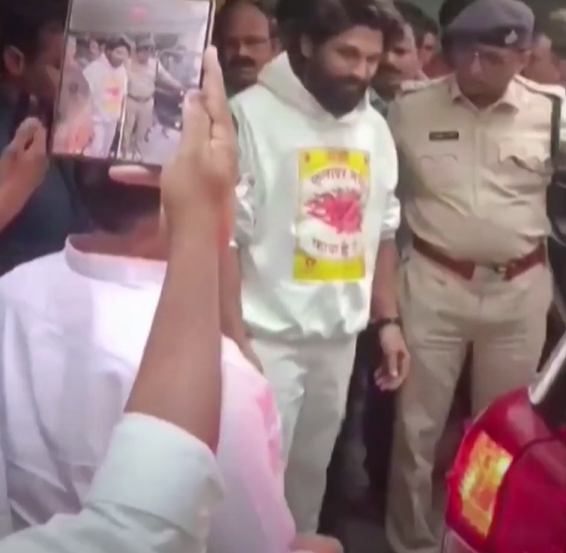 ସୁପରଷ୍ଟାର ଅଲ୍ଲୁ ଅର୍ଜୁନକୁ ଗିରଫ କଲା ହାଇଦ୍ରାବାଦ ପୋଲିସ